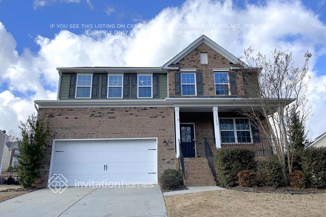 13409 Highflyer Woods Ln in Charlotte, NC - Building Photo