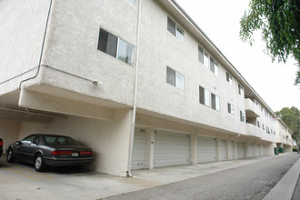 Garden Terrace in Northridge, CA - Building Photo - Building Photo