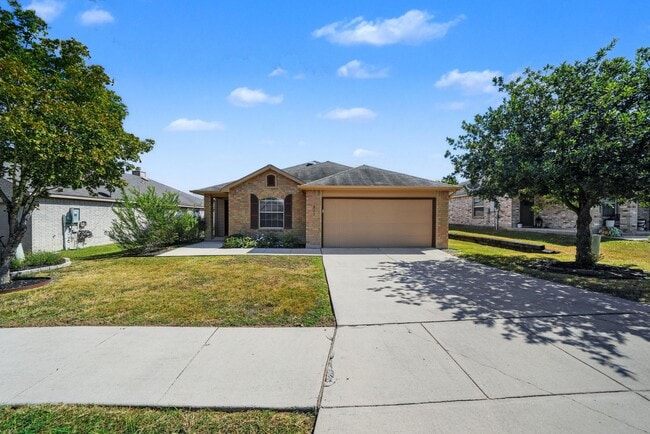 233 Willow Crest in Cibolo, TX - Building Photo - Building Photo