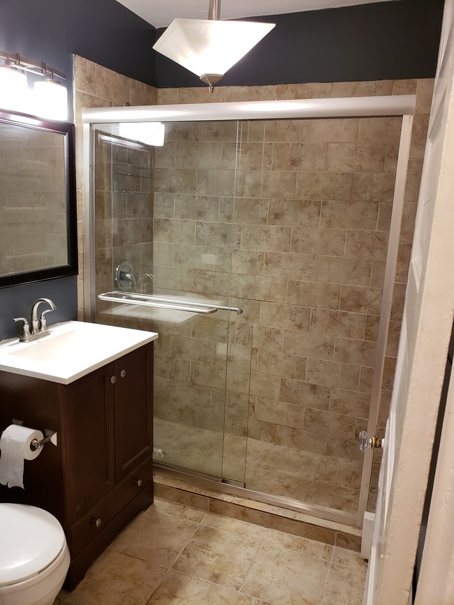 329 Circle Ave, Unit 2 in Forest Park, IL - Building Photo - Building Photo
