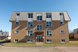 1-13 Ivan Court in Moncton, NB - Building Photo - Building Photo