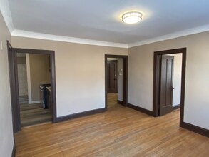 6501 S Maplewood Ave-Unit -6501-1 in Chicago, IL - Building Photo - Building Photo