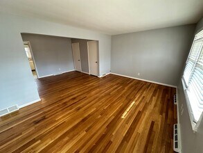 125-127-127 Greenbriar Rd in Lexington, KY - Building Photo - Building Photo