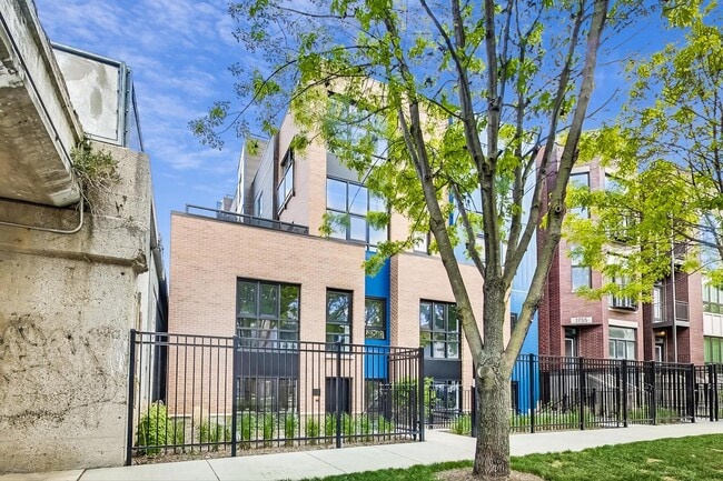 1744 N Western Ave in Chicago, IL - Building Photo - Building Photo