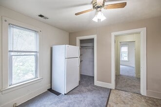 735 W 26th St in Erie, PA - Building Photo - Building Photo