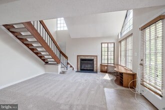 6018 Curtier Dr in Franconia, VA - Building Photo - Building Photo