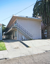 816 37th St in Oakland, CA - Foto de edificio - Building Photo