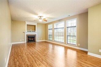 3909 Newgate Street in Fayetteville, NC - Foto de edificio - Building Photo