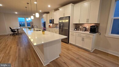 44768 Tiverton Sq in Ashburn, VA - Building Photo - Building Photo