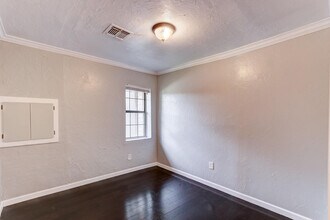 2600 NW 50th St in Oklahoma City, OK - Building Photo - Building Photo