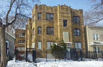 Chatam II in Chicago, IL - Building Photo - Building Photo