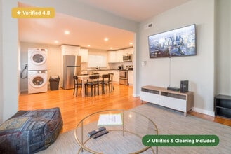 Furnished Private Bedroom in East Boston in Boston, MA - Foto de edificio - Building Photo