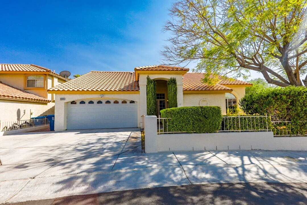8995 Sidebrook Ct in Las Vegas, NV - Building Photo