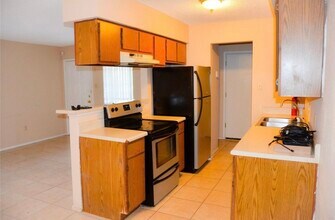 5617 Cripple Brook Ct in Houston, TX - Building Photo - Building Photo