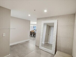 330 Sunny Isles Blvd in Sunny Isles Beach, FL - Building Photo - Building Photo