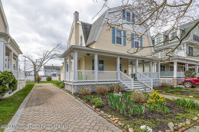 209 4th Ave in Belmar, NJ - Foto de edificio - Building Photo