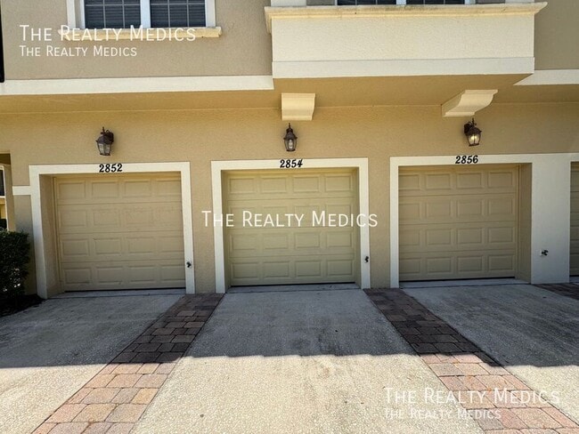 2854 Oakwater Dr in Kissimmee, FL - Building Photo - Building Photo