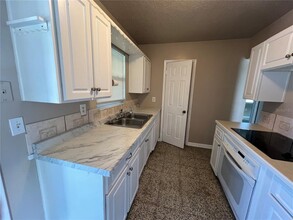 21946 Catherine Ave in Port Charlotte, FL - Building Photo - Building Photo