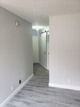 2201 L St NW, Unit 204 in Washington, DC - Building Photo - Building Photo