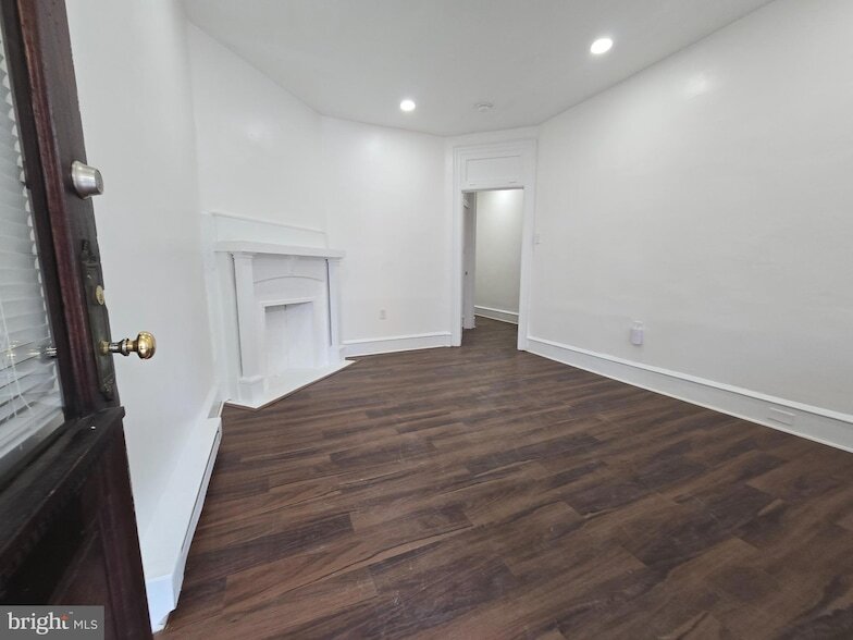 5820 Lansdowne Ave in Philadelphia, PA - Building Photo