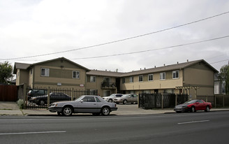 755 Alcatraz Ave Apartments