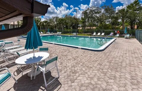 2733 SW Matheson Ave in Palm City, FL - Building Photo