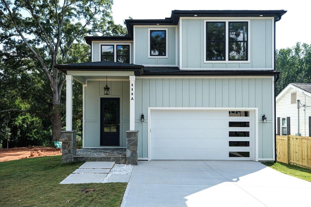 118 Chestnut St in Greenville, SC - Building Photo