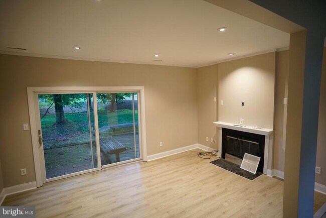 6317 Early Glow Ct in Columbia, MD - Building Photo - Building Photo