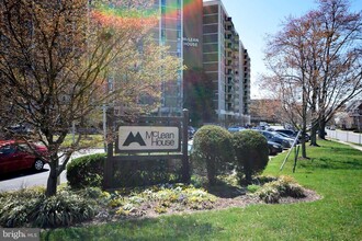 6800 Fleetwood Rd in McLean, VA - Building Photo - Building Photo