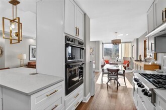 215 Piedmont Ave NE in Atlanta, GA - Foto de edificio - Building Photo