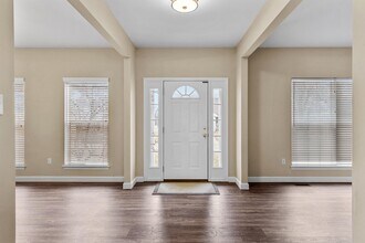 612 Zumwalt Crossing in O'Fallon, MO - Building Photo - Building Photo