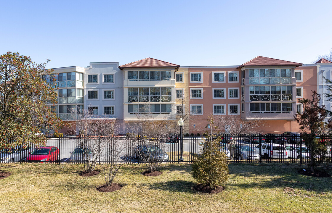 Turnberry Courts in Silver Spring, MD - Foto de edificio