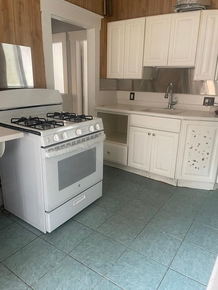 254-256-256 Boutelle St, Unit 1 in Fitchburg, MA - Building Photo - Building Photo