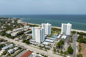 Tiffany Gardens West in Pompano Beach, FL - Building Photo - Building Photo