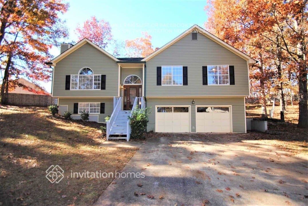 4691 Sterling Pointe Dr in Douglasville, GA - Foto de edificio