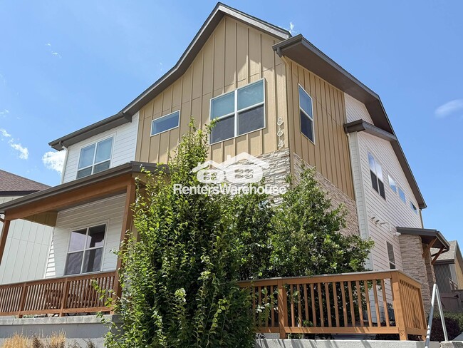property at 864 Cimarron Dr