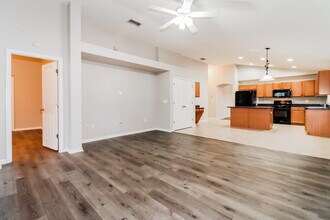 9912 Riverchase Dr in New Port Richey, FL - Building Photo - Building Photo