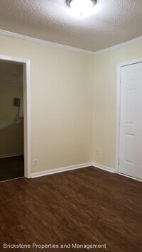 4220 Maplewood Dr photo'