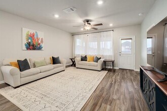 200 Arrowhead Vine St in Leander, TX - Building Photo - Building Photo