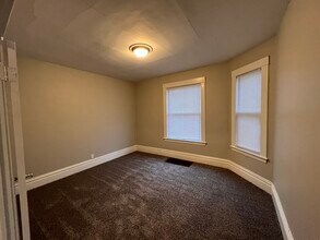 26 Ann St NE in Grand Rapids, MI - Building Photo - Building Photo