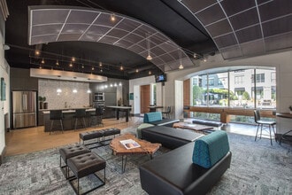 Shoreline on Lake Carolyn in Irving, TX - Building Photo - Building Photo