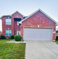 6713 Red Rock Trl in Watauga, TX - Building Photo