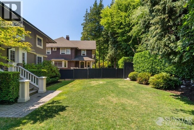 2500 W 37th Ave in Vancouver, BC - Building Photo - Building Photo