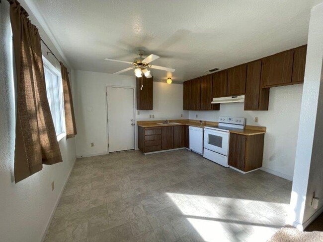 9262 Terra Linda Dr in Elk Grove, CA - Building Photo - Building Photo