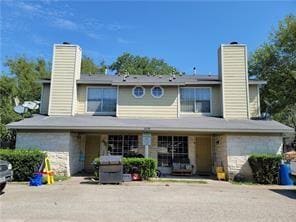 property at 2209 Creekside Ln