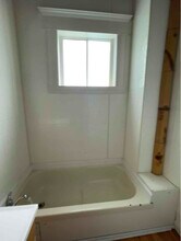 210 E Hackberry St in Fayette, MO - Building Photo - Building Photo