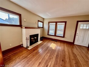 364 N Chillicothe Rd in Aurora, OH - Building Photo - Building Photo