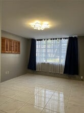 1710 NE 191st St in North Miami Beach, FL - Building Photo - Building Photo