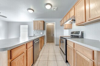 1900 Terrace Lawn Dr in Oklahoma City, OK - Building Photo - Building Photo