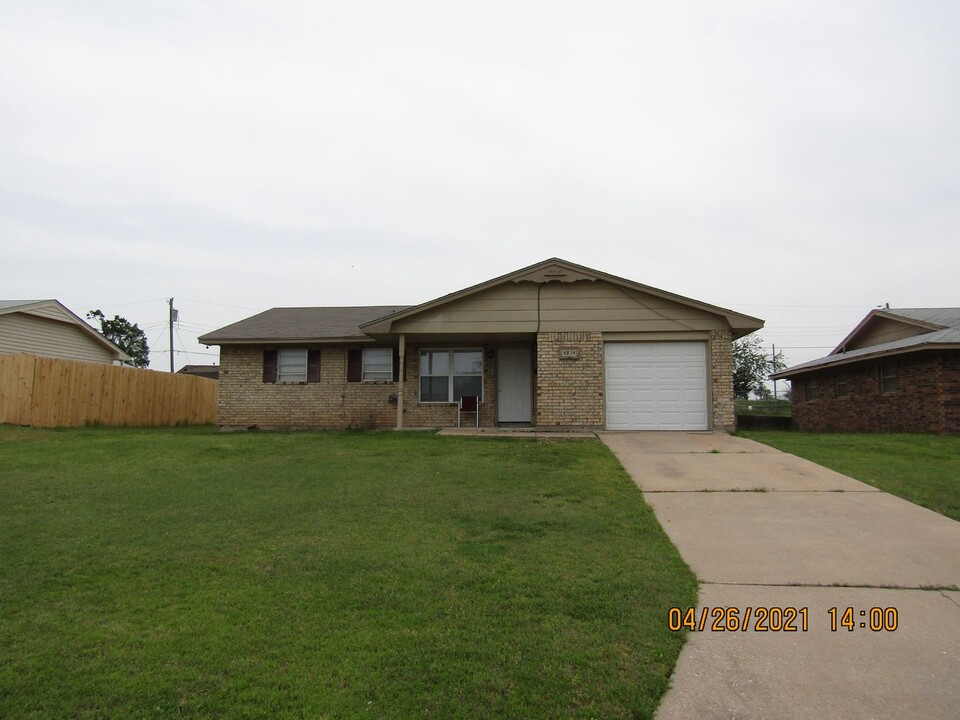 4824 NW Hoover Ave-Unit -2-2201 in Lawton, OK - Building Photo